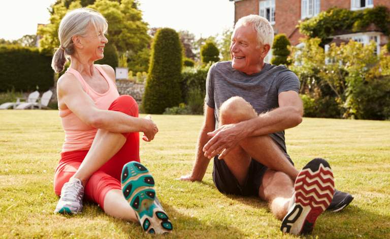 senior_couple_exercising